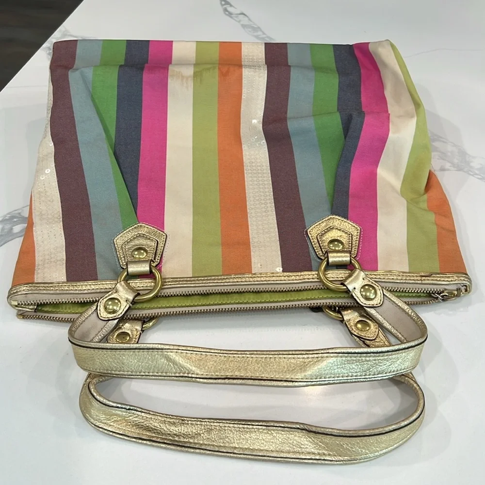 COACH poppy Tote Set. - Picture 6 of 16